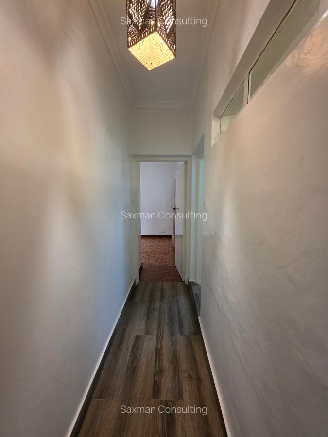 Commercial Property with Service Charge Included in Kilimani - 11