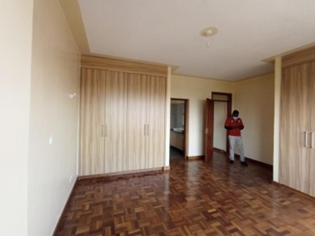 3 Bed Apartment with En Suite at Kilimani Estate - 18