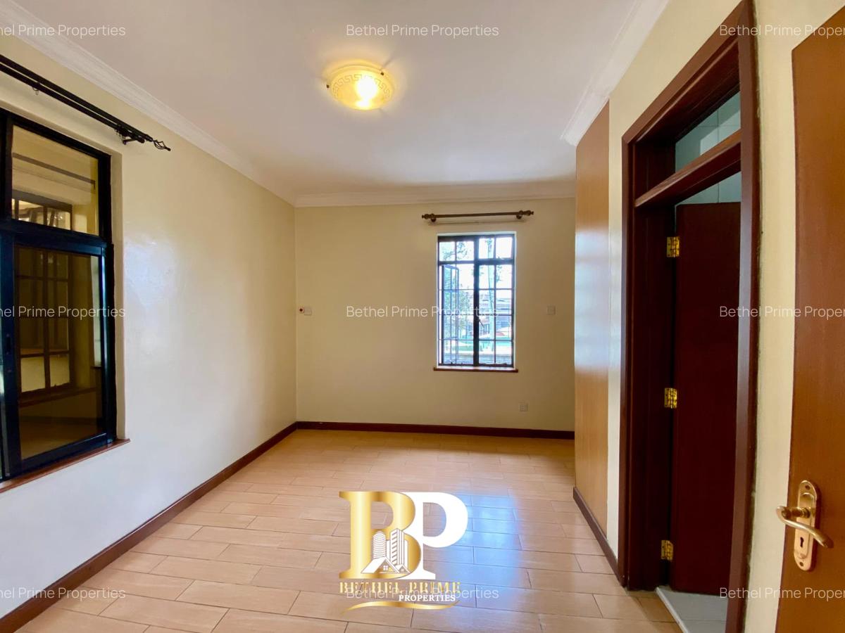 3 Bed Townhouse with En Suite in Lavington - 8