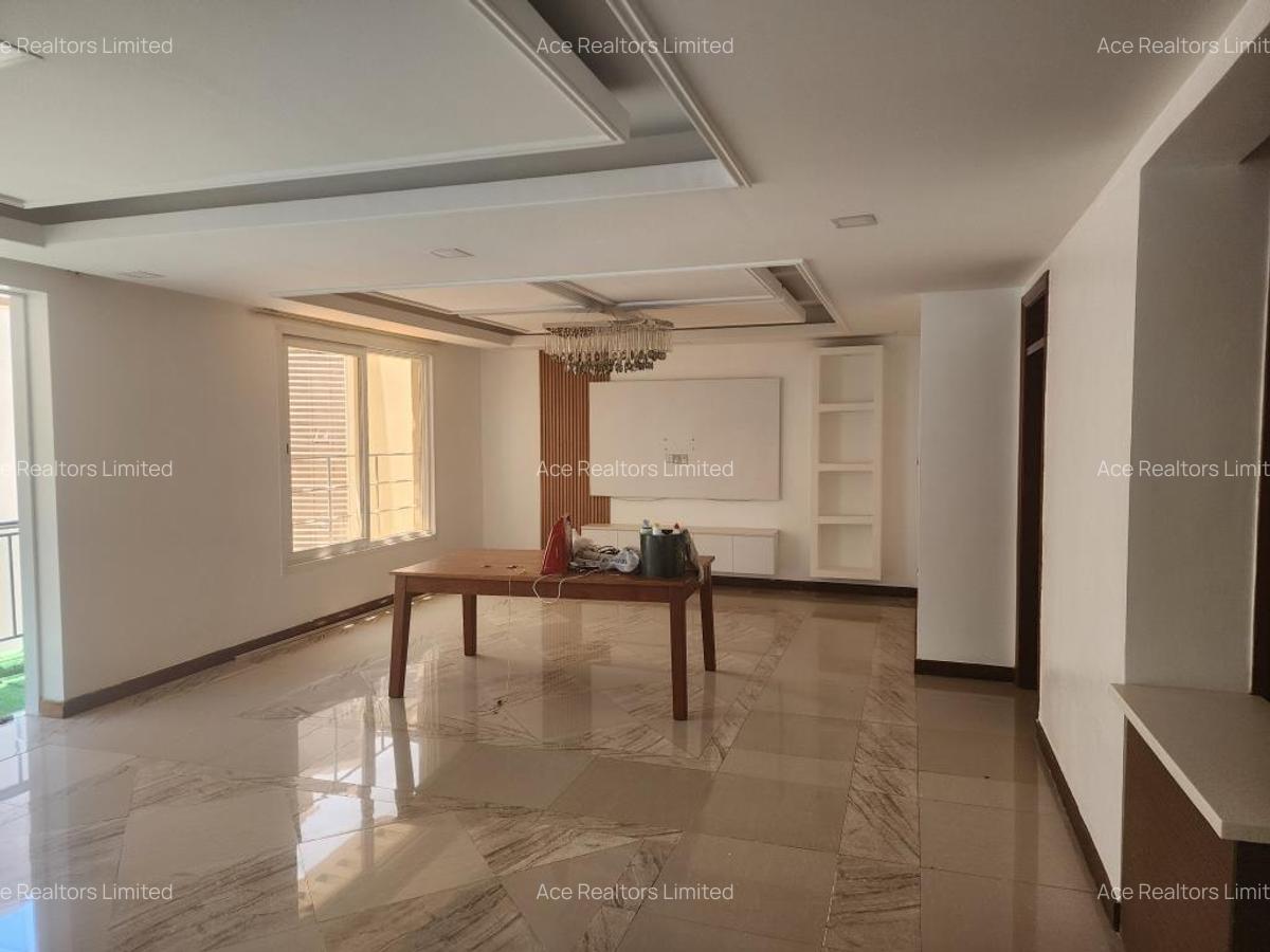 2 Bed Apartment with En Suite at Kilimani Estate Nairobi - 3