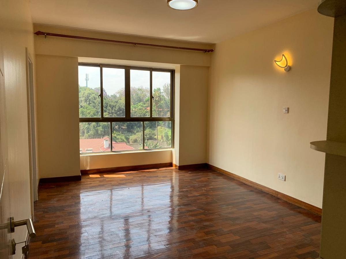 4 Bed Apartment with En Suite in Lavington - 10