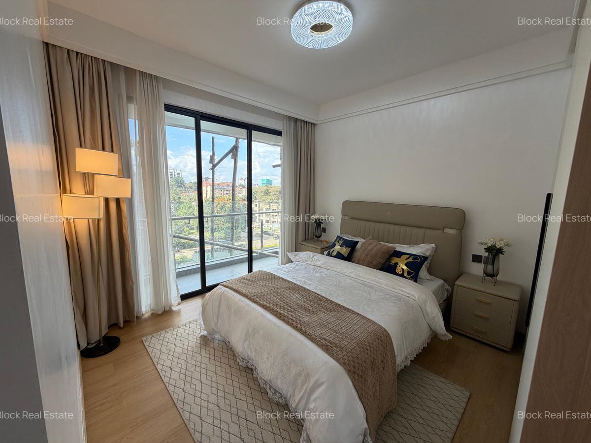2 Bed Apartment with En Suite in Lavington - 13