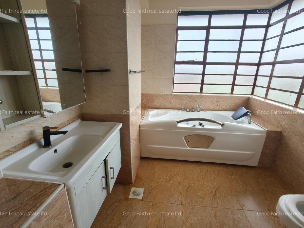4 Bed Villa with En Suite in Kiambu Road - 10