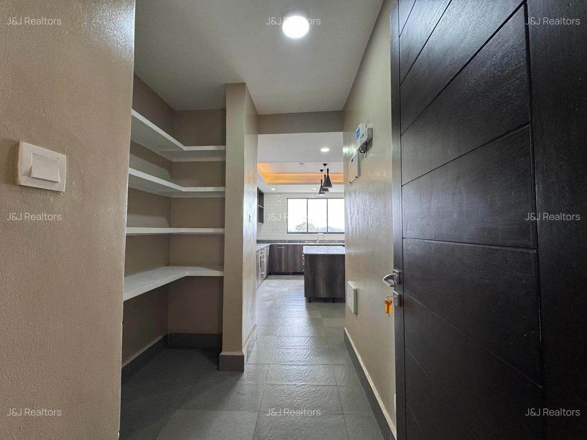3 Bed Apartment with En Suite in Lavington - 13
