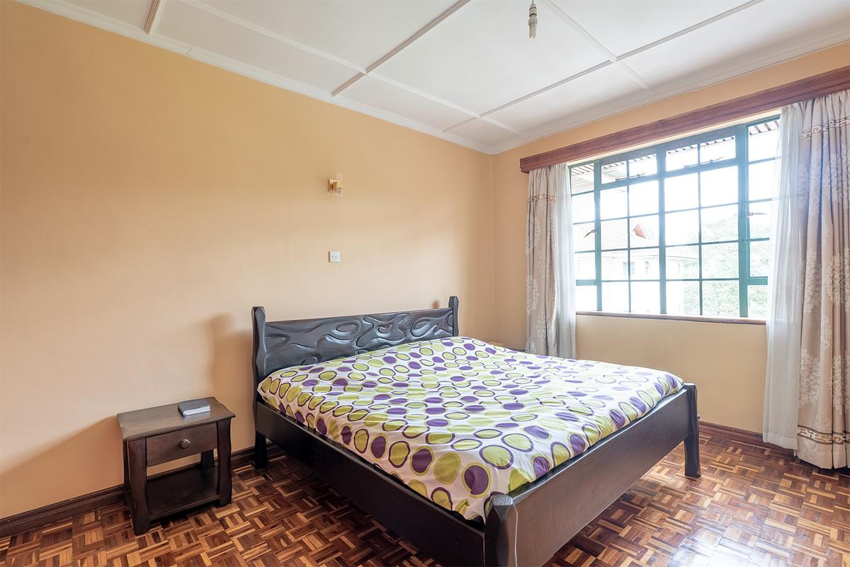 3 Bed Apartment with En Suite in Lavington - 18