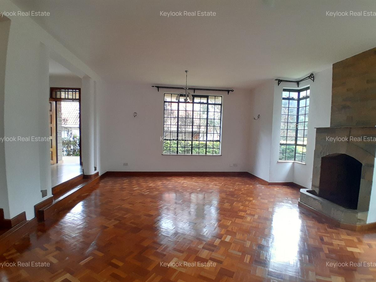 4 Bed Townhouse with En Suite at Lavington - 13