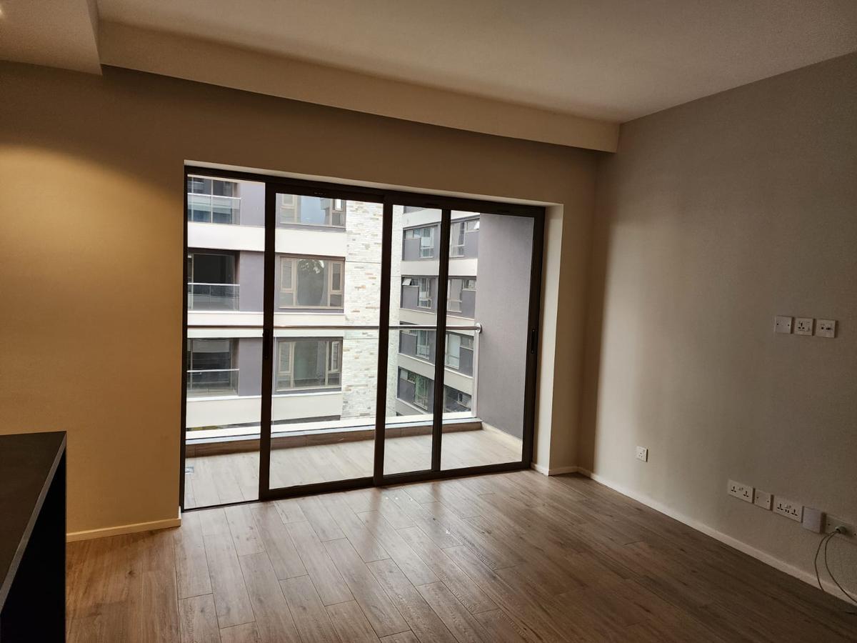 2 Bed Apartment with En Suite in Rosslyn - 10