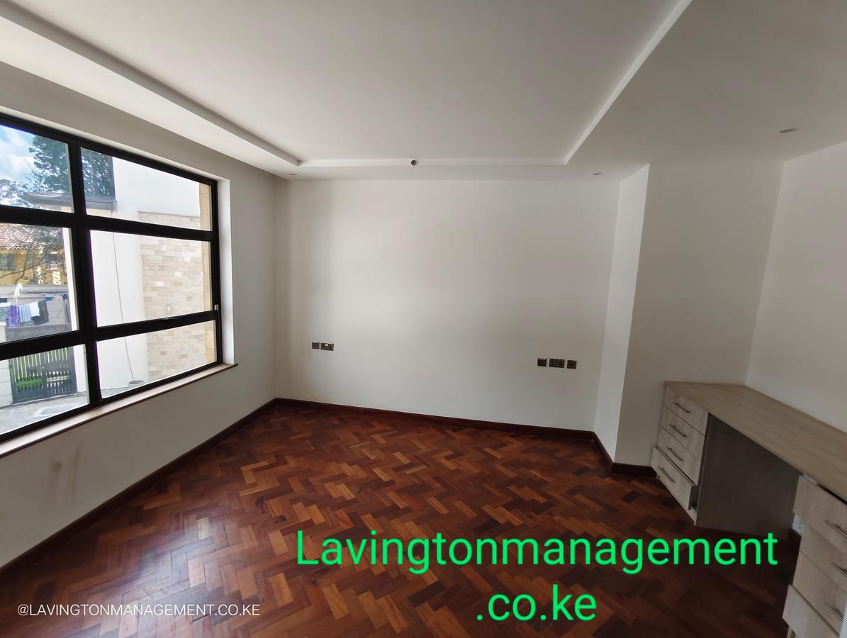 5 Bed Townhouse with En Suite at Lavington Green - 20