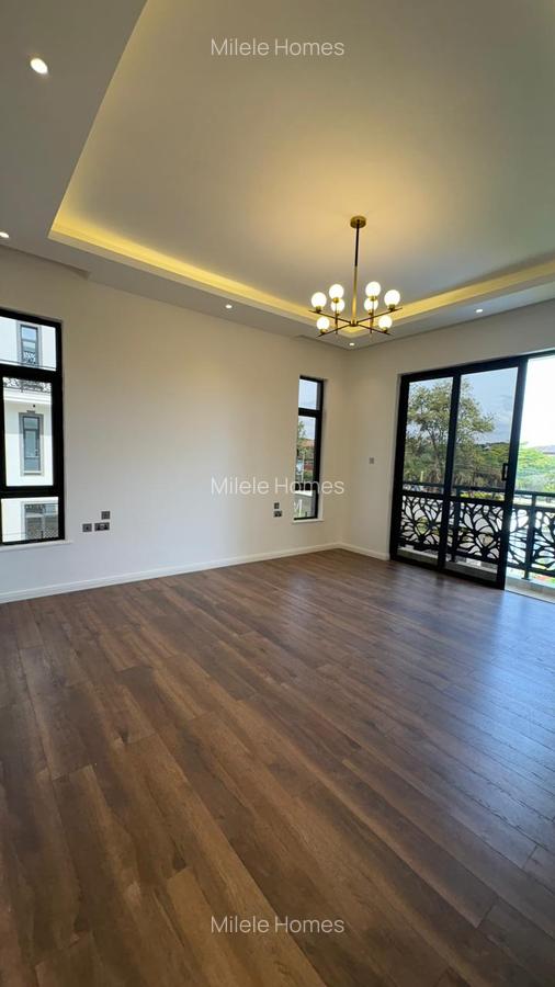5 Bed Villa with En Suite in Lavington - 12
