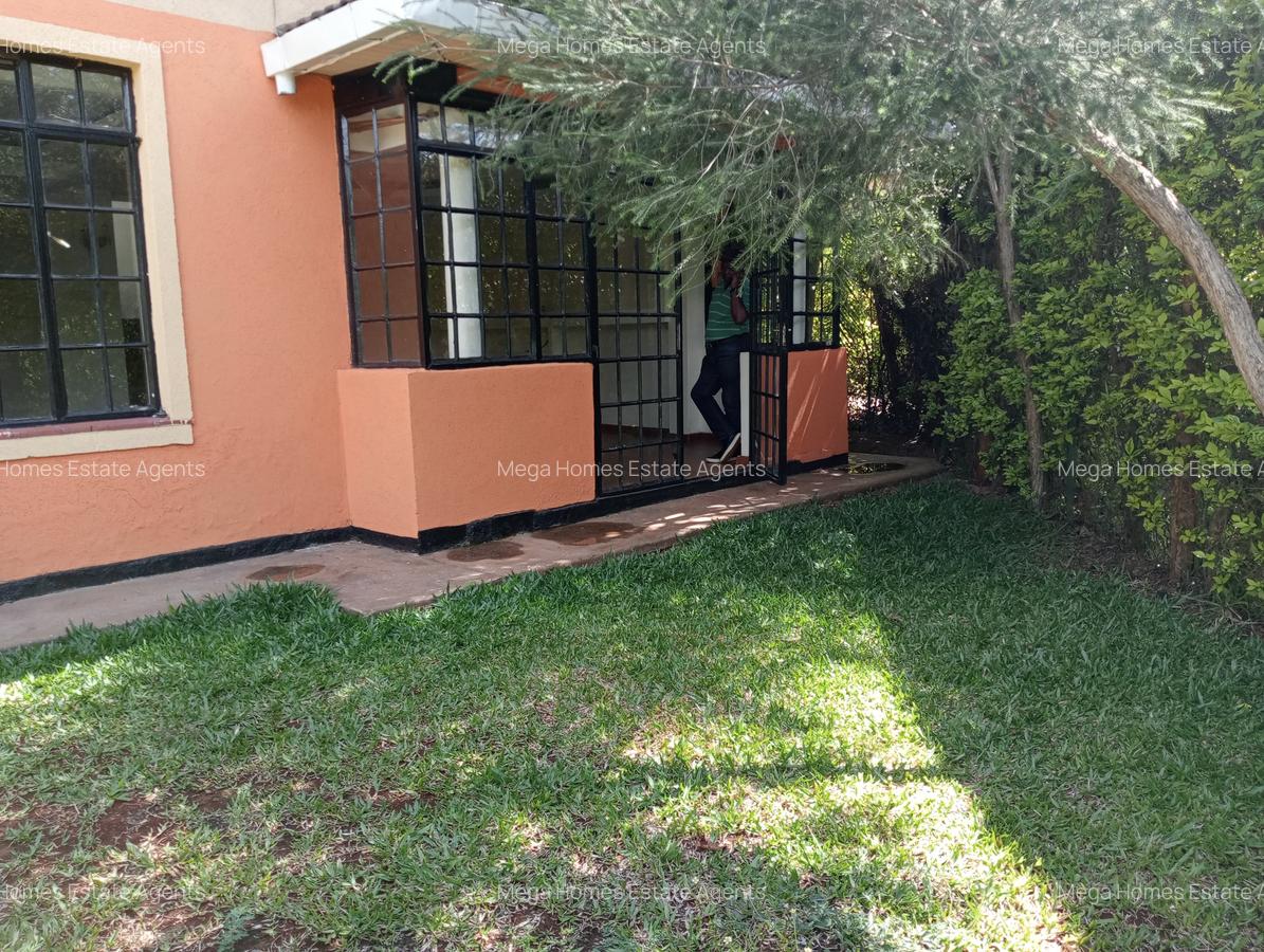 3 Bed Townhouse with En Suite in Kiambu Road - 16