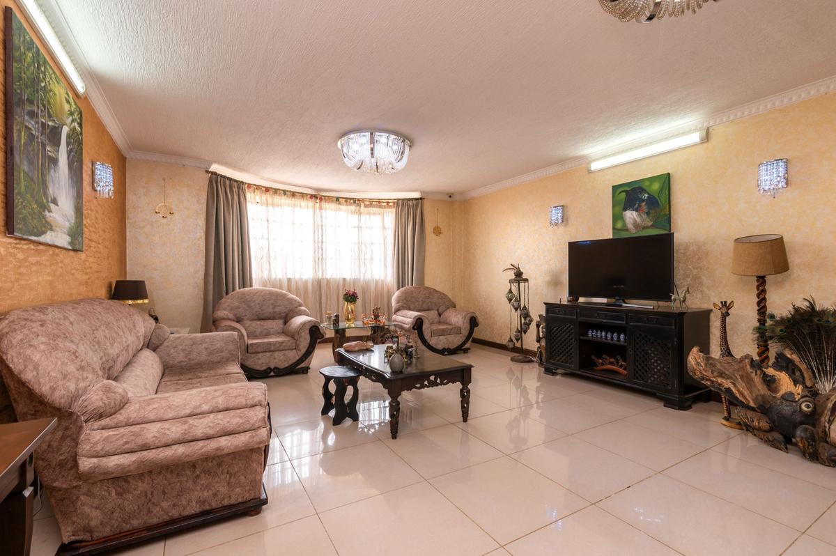 3 Bed Apartment with En Suite in Parklands - 3