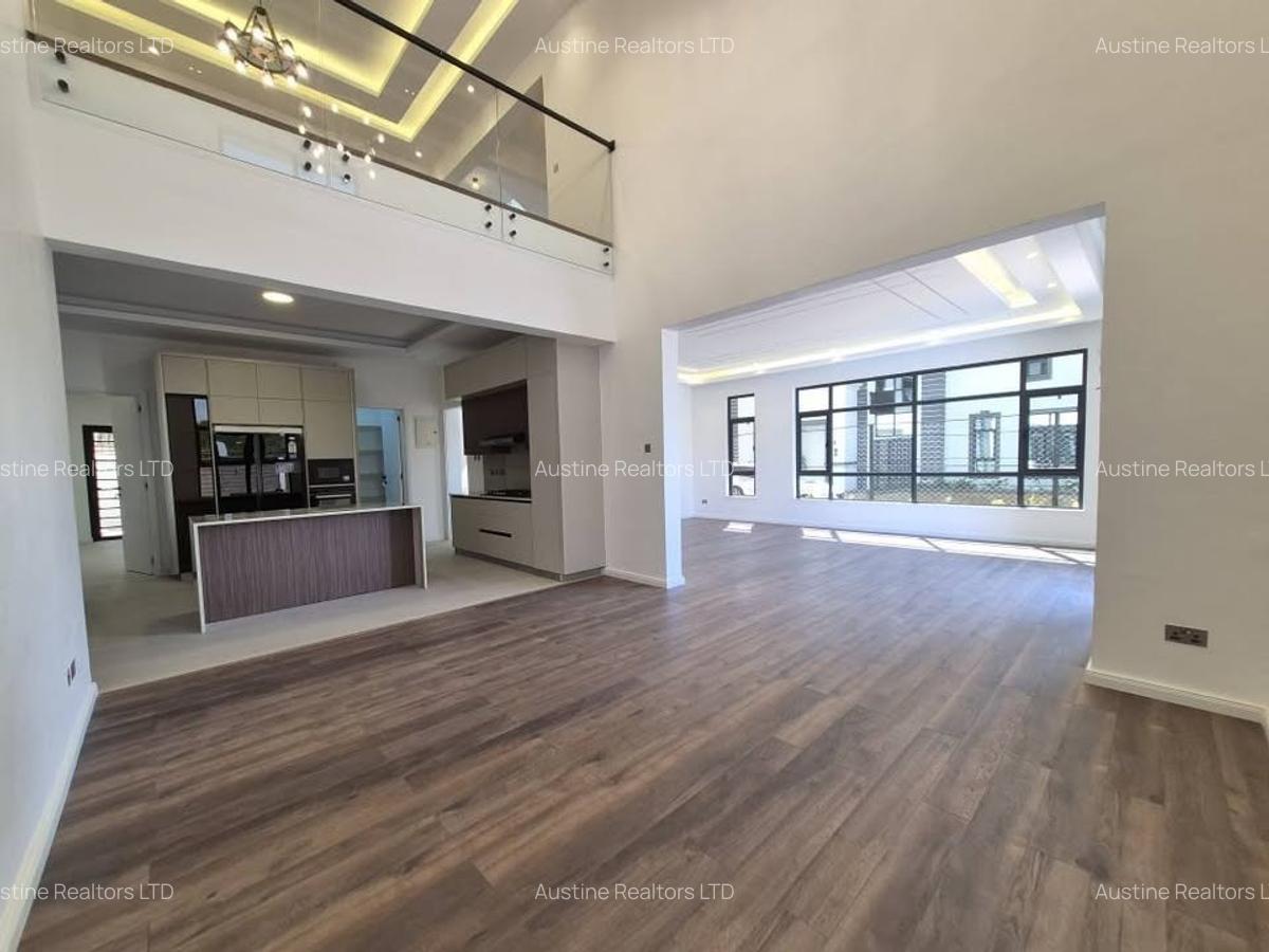 5 Bed Villa with En Suite in Lavington - 2