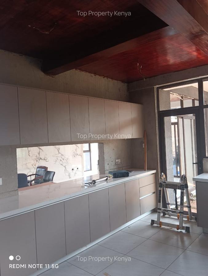 4 Bed House with En Suite at New Runda - 2