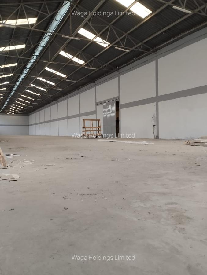 13,200 ft² Warehouse with Cctv at North Airport Rd. - 3