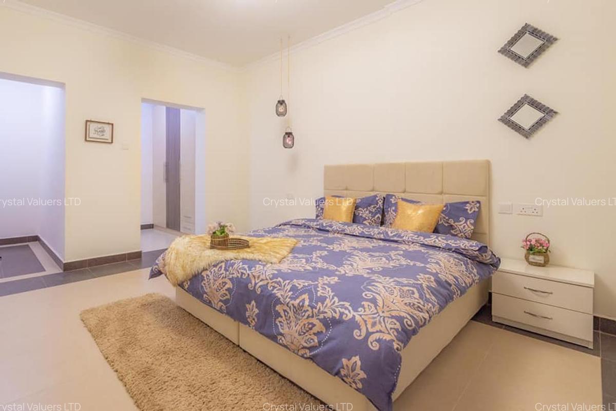 2 Bed Apartment with En Suite in Lavington - 5