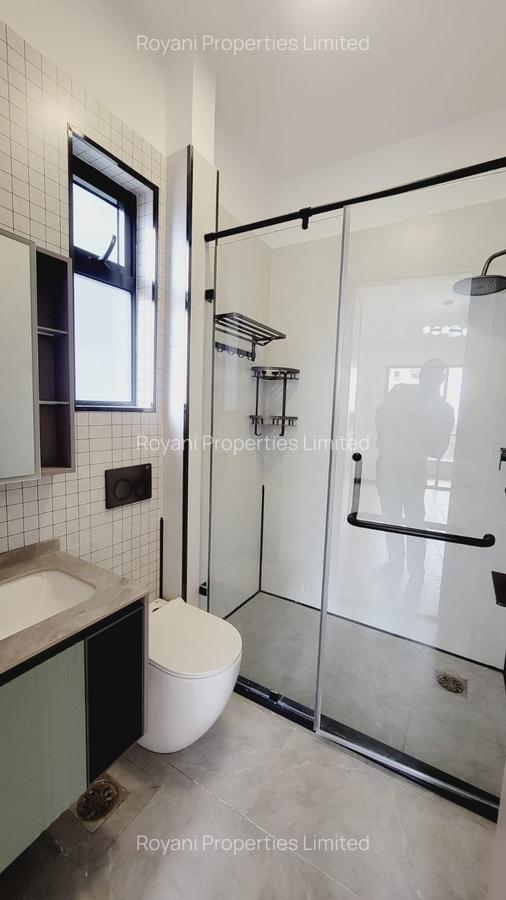 2 Bed Apartment with En Suite in Kilimani - 8