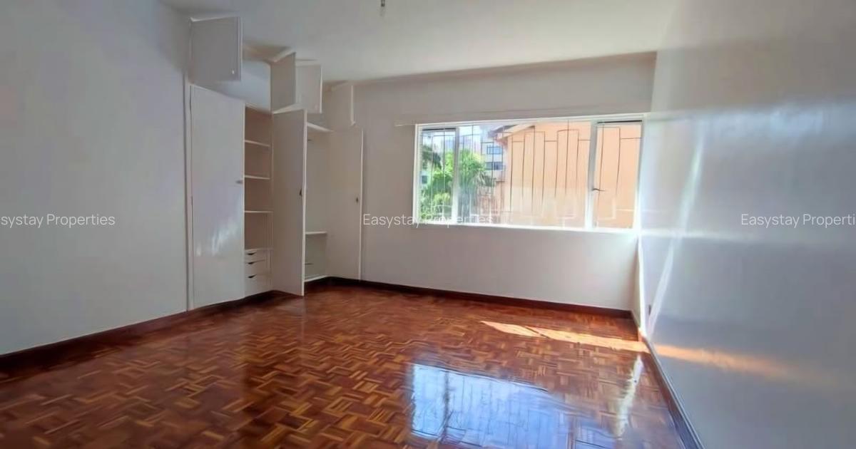 4 Bed House with En Suite in Riverside - 8