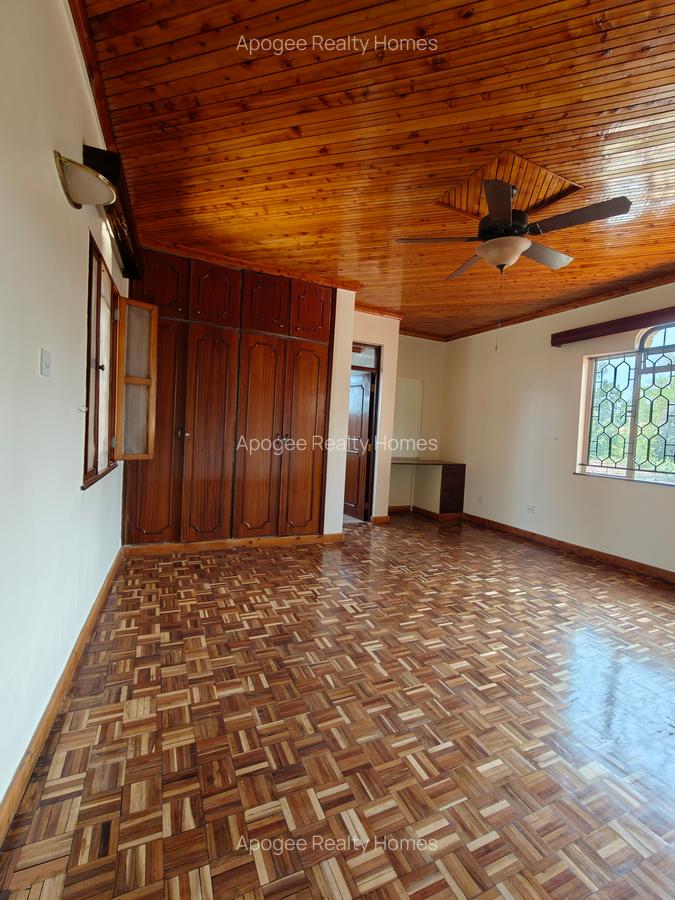 5 Bed House with En Suite at Runda - 12