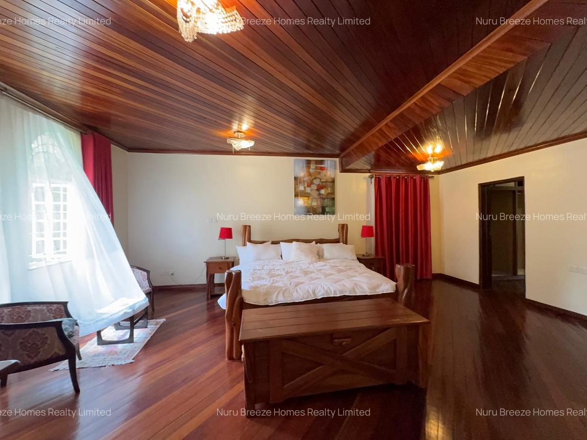 5 Bed House with En Suite in Runda - 5