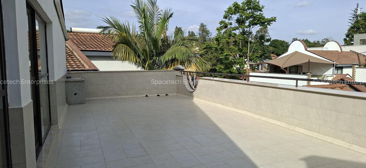 5 Bed Townhouse with En Suite in Westlands Area - 16