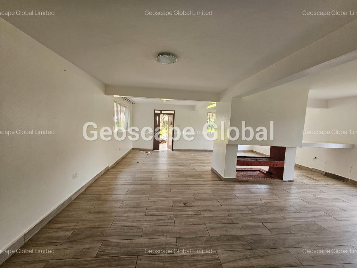 4 Bed House with En Suite in Nyari - 4
