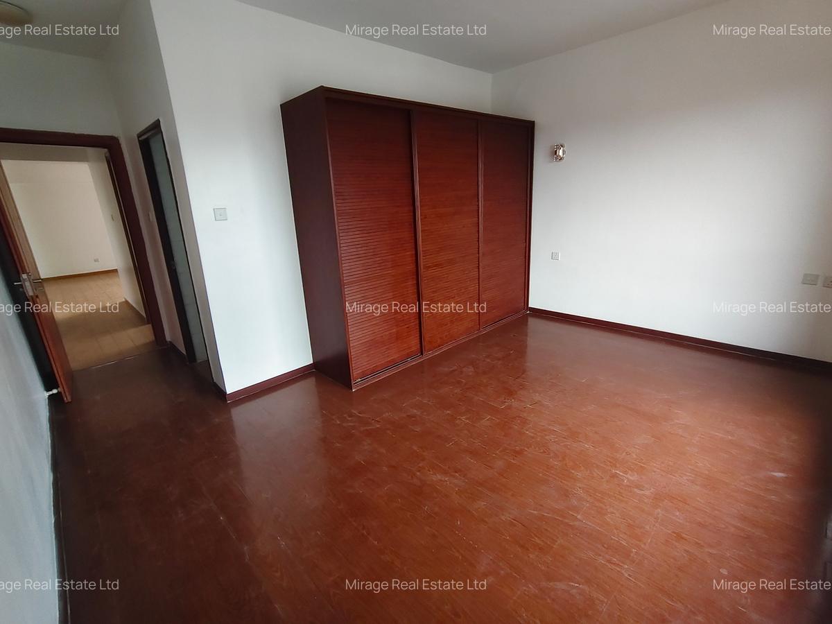 3 Bed Apartment with Swimming Pool in Hurlingham - 5