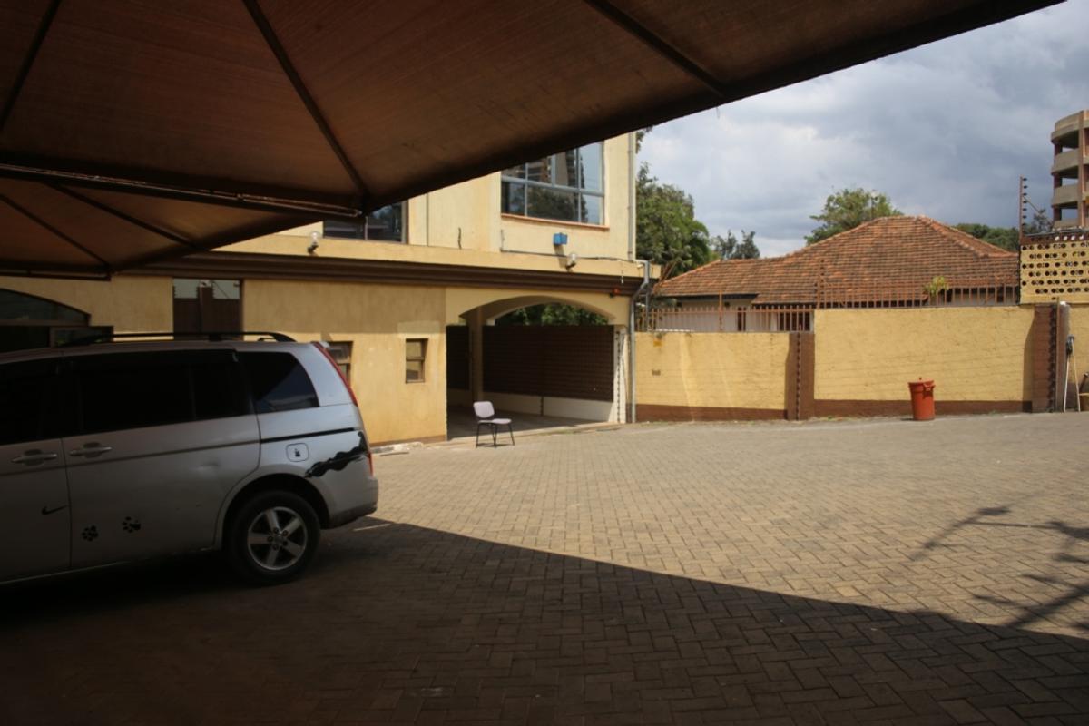 Commercial Property with Service Charge Included in Upper Hill - 9