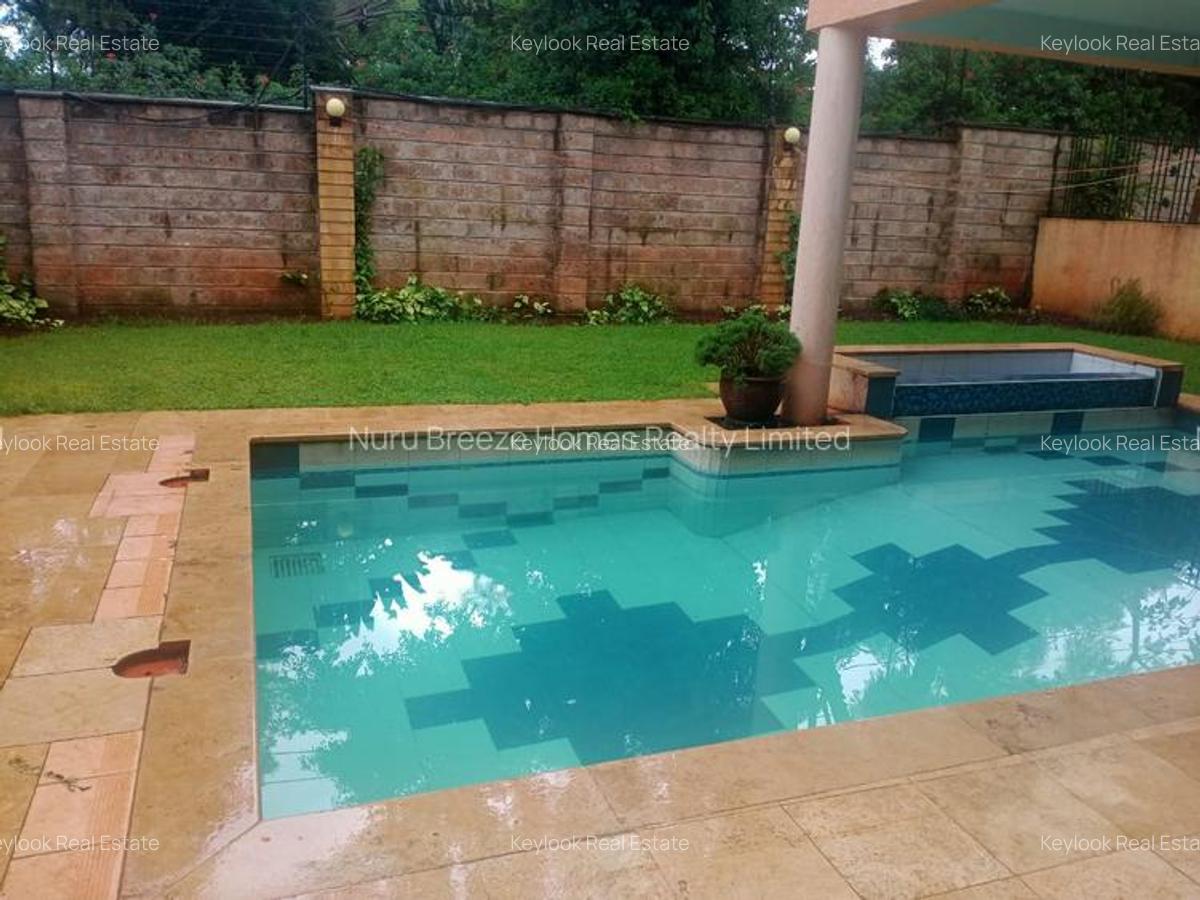 5 Bed Townhouse with En Suite at Lavington Green - 12