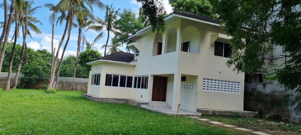 6 Bed Villa with En Suite at Mtwapa - 5