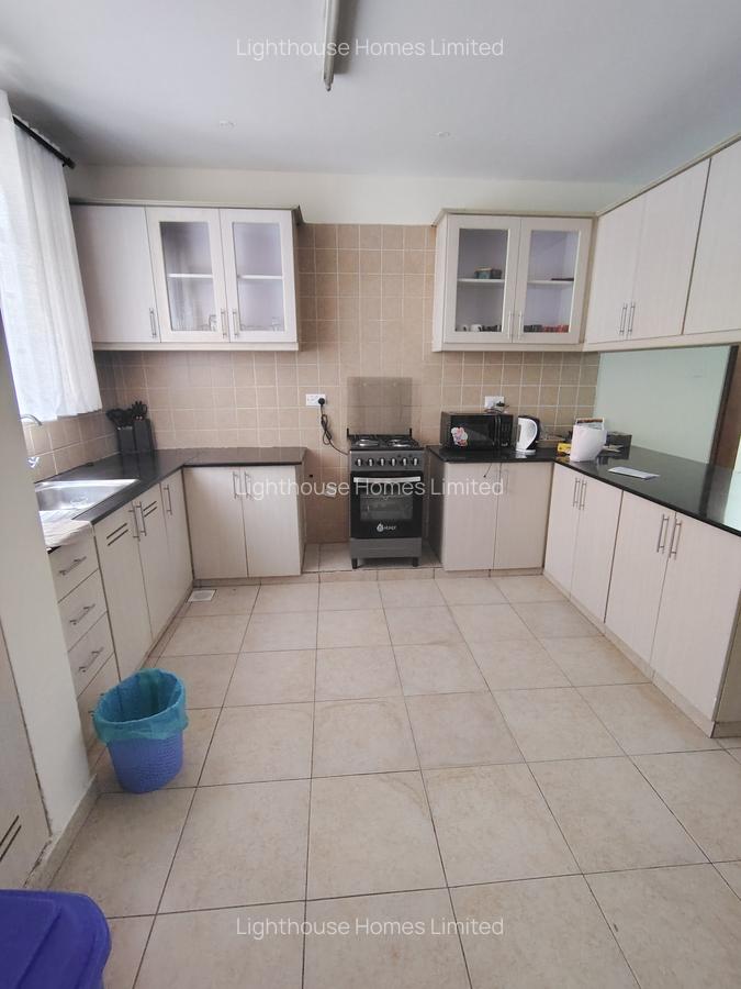 2 Bed Apartment with En Suite at Riverside Drive - 4