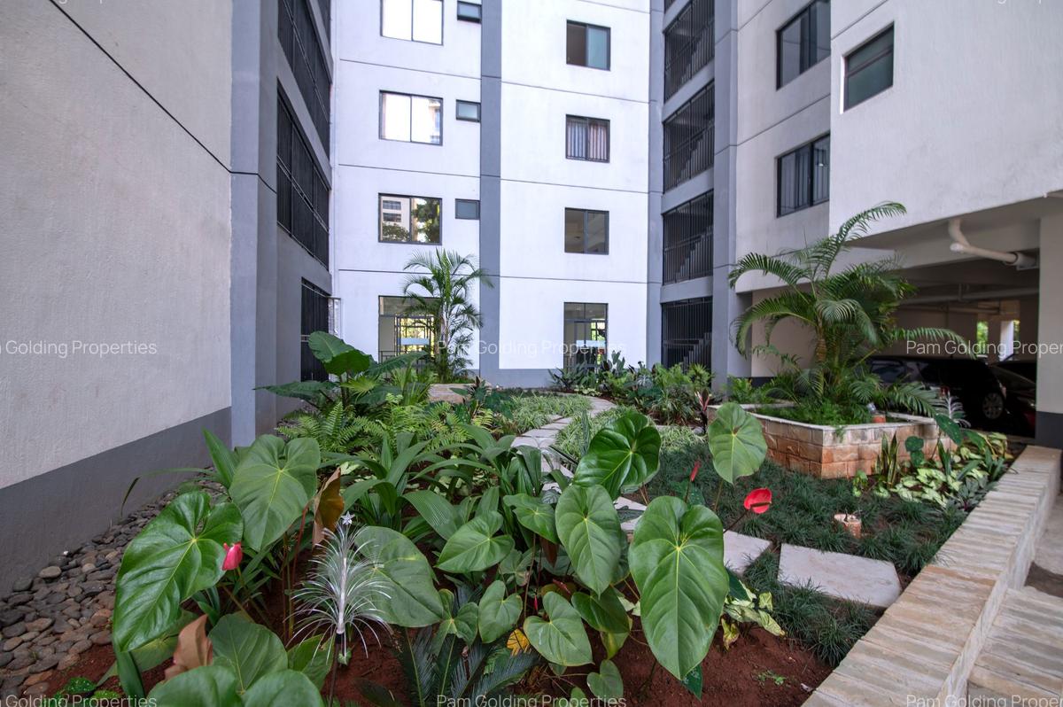 2 Bed Apartment with En Suite in Riverside - 20