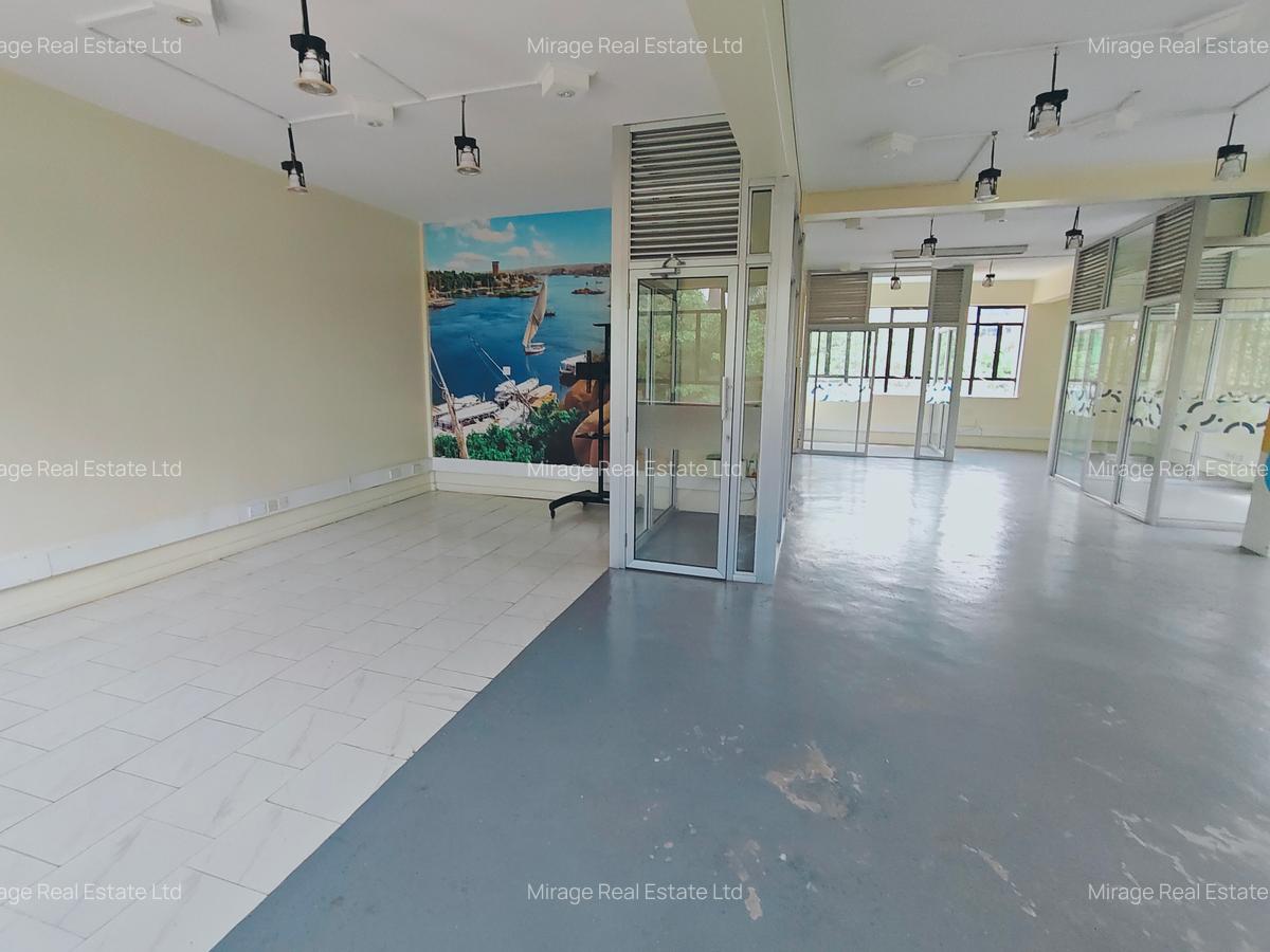 1,750 ft² Office with Service Charge Included in Lavington - 10