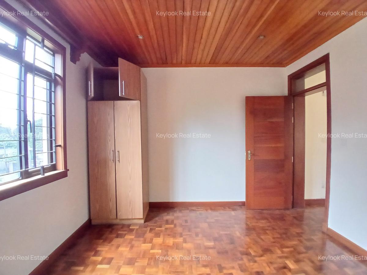 5 Bed Townhouse with En Suite in Lavington - 11