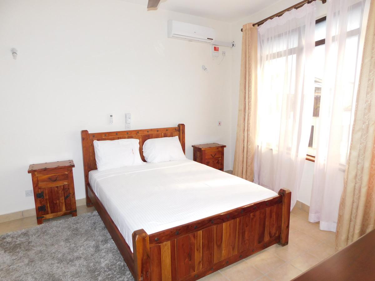 Serviced 3 Bed Apartment with En Suite in Nyali Area - 14