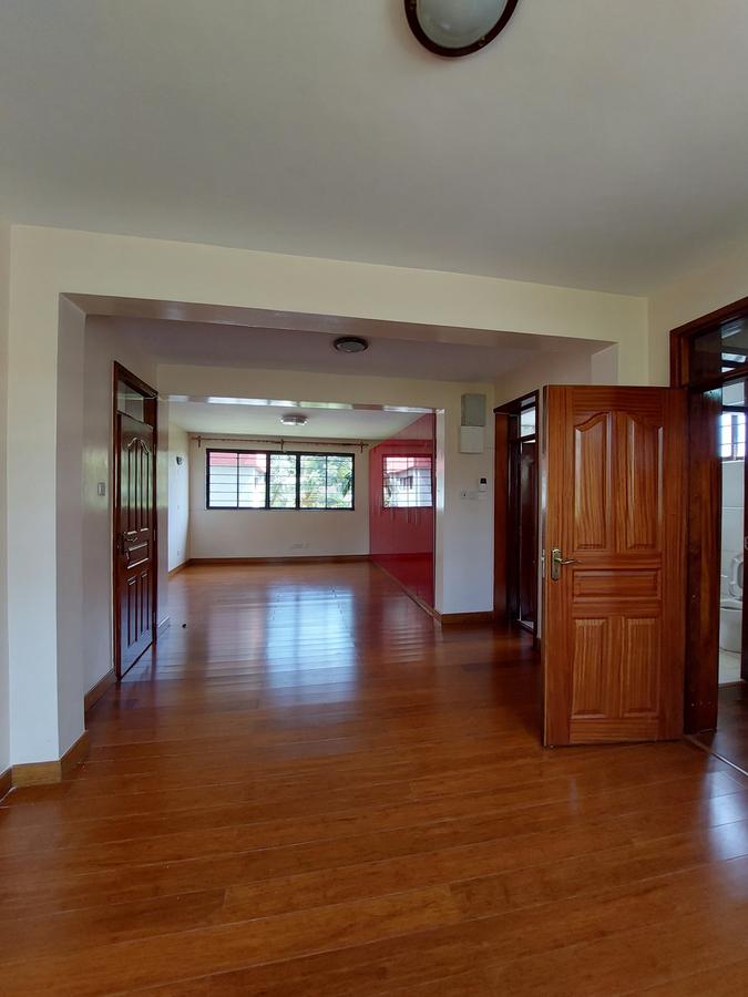 5 Bed Townhouse with En Suite in Lavington - 9