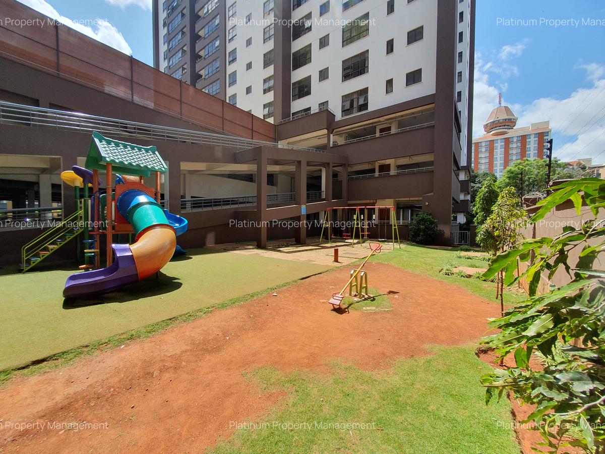 4 Bed Apartment with En Suite at One West Park - 20