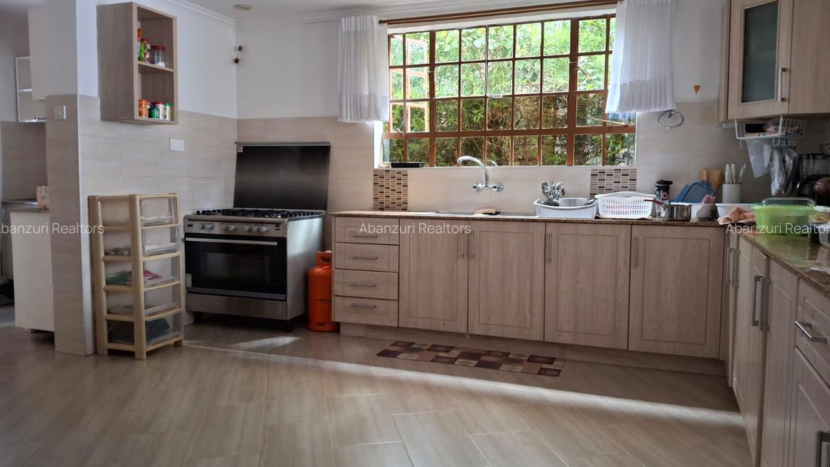 4 Bed Villa at Kerarapon Drive - 7