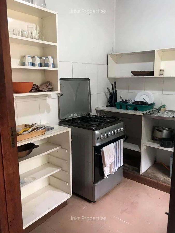 1 Bed House with En Suite at Hardy Area - 8