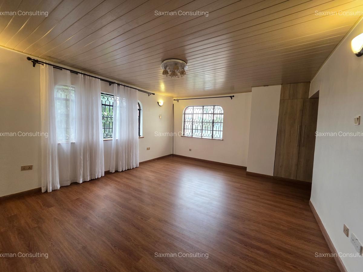 5 Bed House with En Suite in Kitisuru - 8
