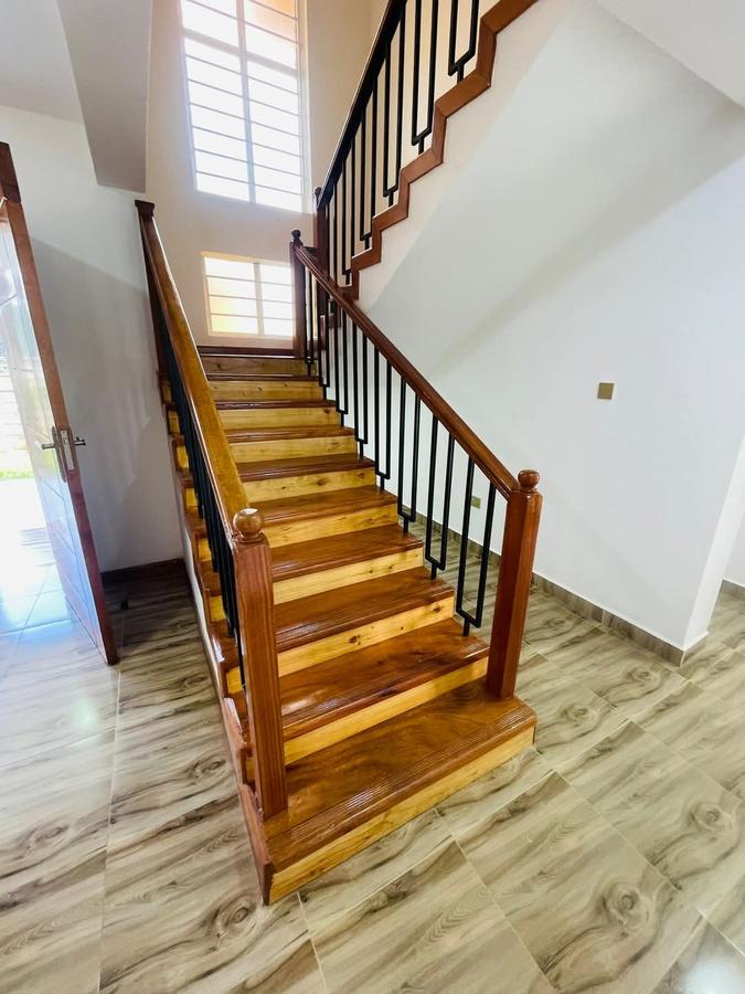 4 Bed House with En Suite at Lussingetti - 5