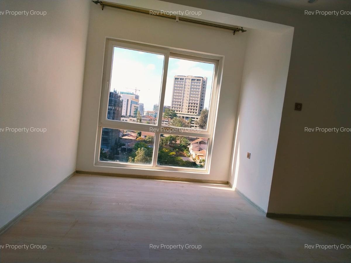 2 Bed Apartment with En Suite in Westlands Area - 16
