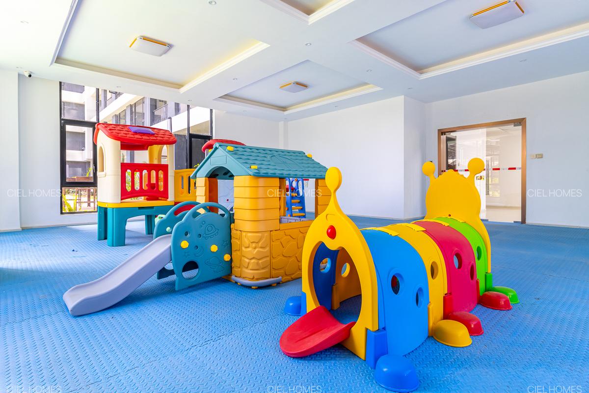 Serviced 2 Bed Apartment with Swimming Pool at Westlands Road - 13