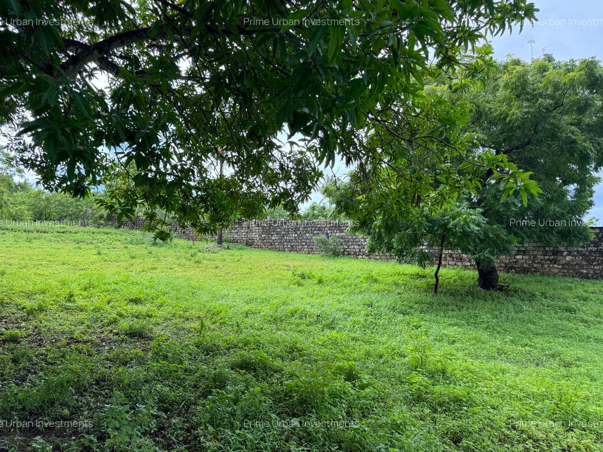 1,012 m² Land in Kikambala - 12