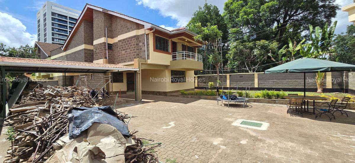 5 Bed Townhouse with En Suite at Lavington Green - 2
