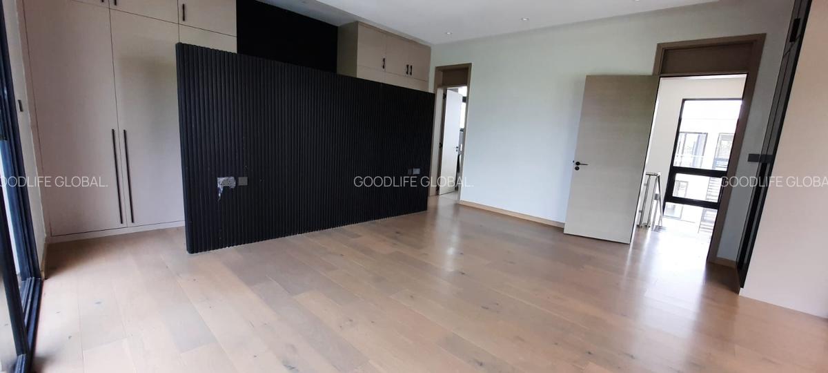 4 Bed Villa with En Suite in Lavington - 15