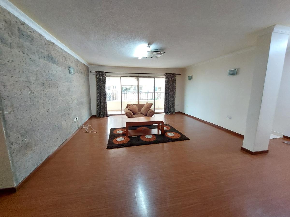 3 Bed Apartment with En Suite at Lavington - 11