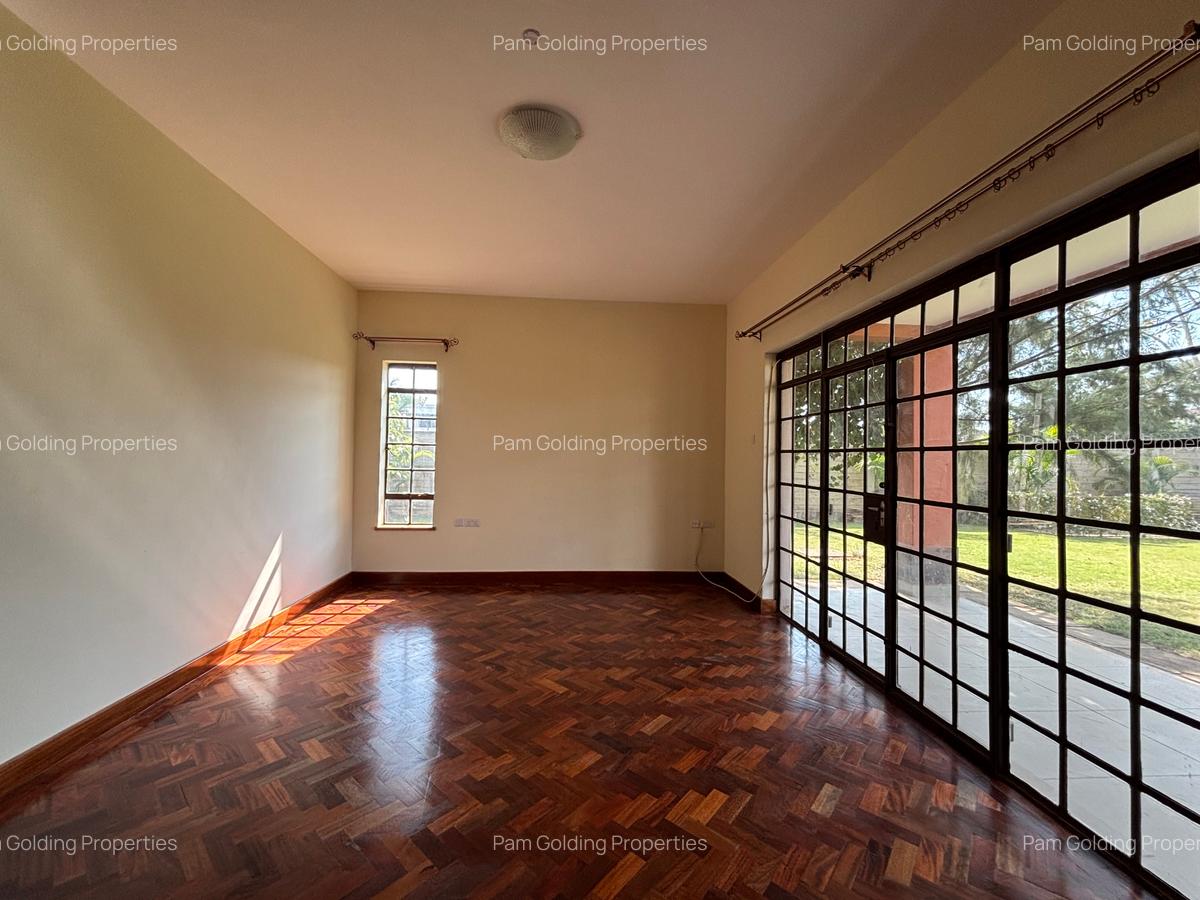 3 Bed Apartment with En Suite in Runda - 11