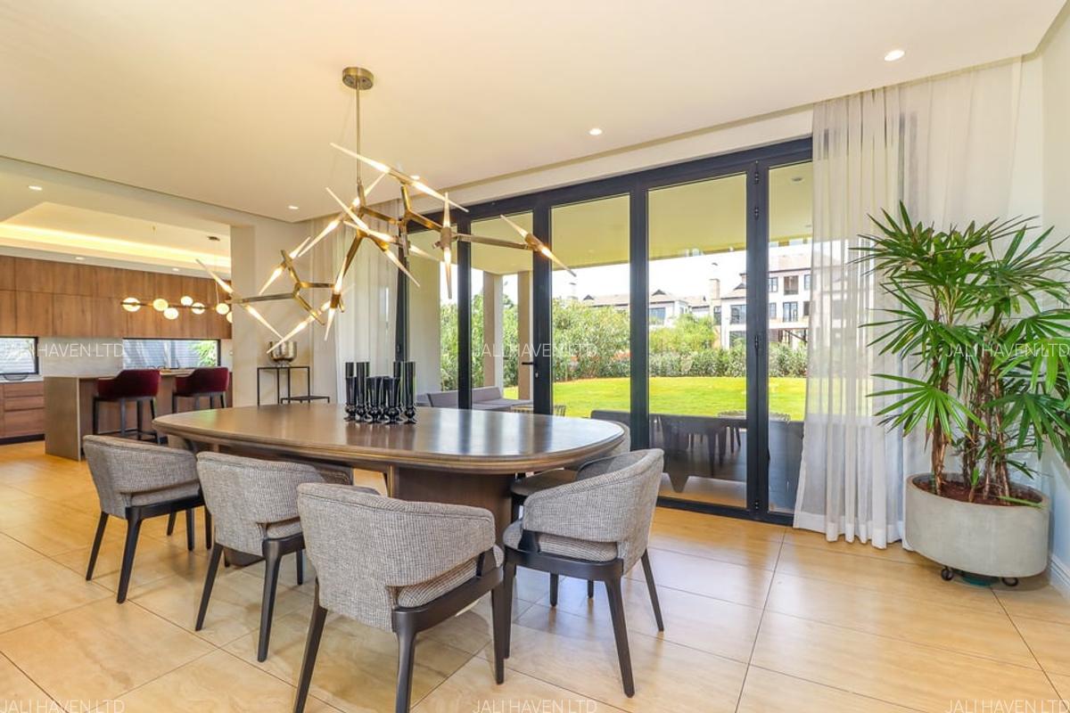 5 Bed Villa with En Suite in Runda - 6