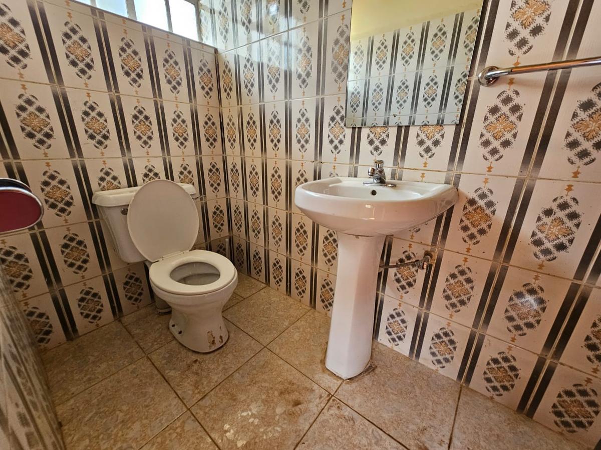 4 Bed House with En Suite in Loresho - 12