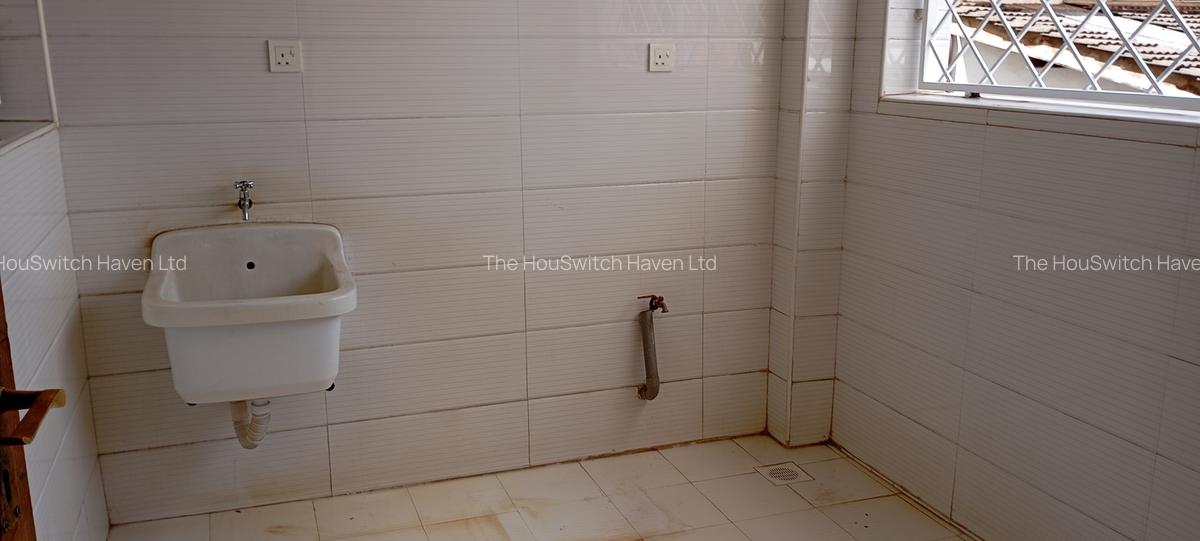 3 Bed Apartment with En Suite at Off Raphta Road - 10